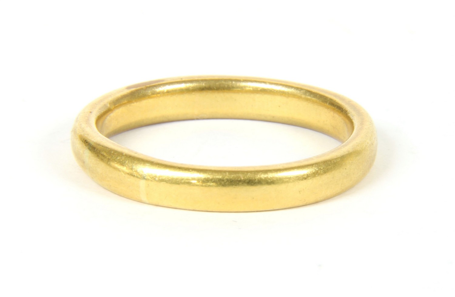 A gold wedding ring