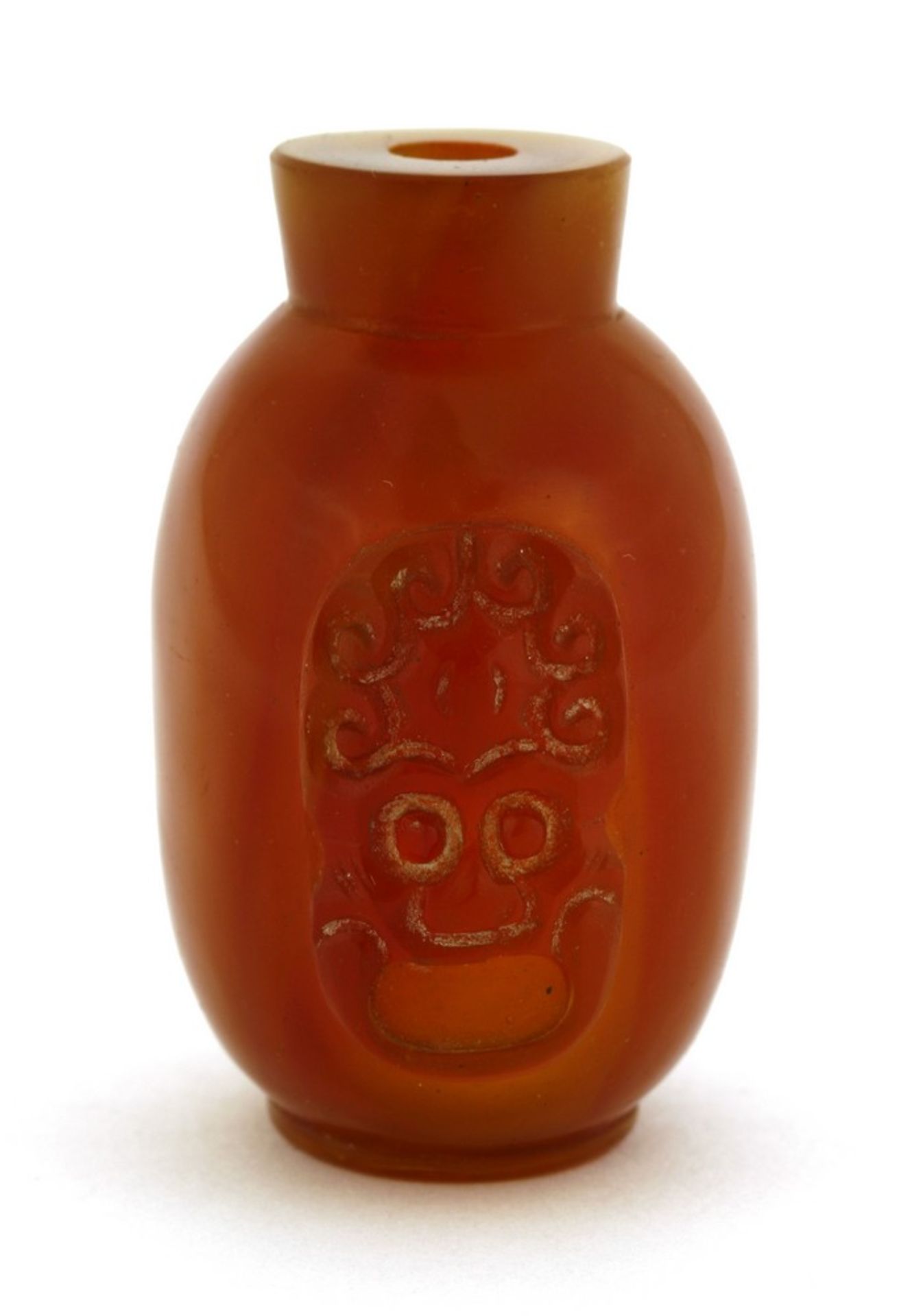 A Chinese Peking glass snuff bottle - Image 2 of 2