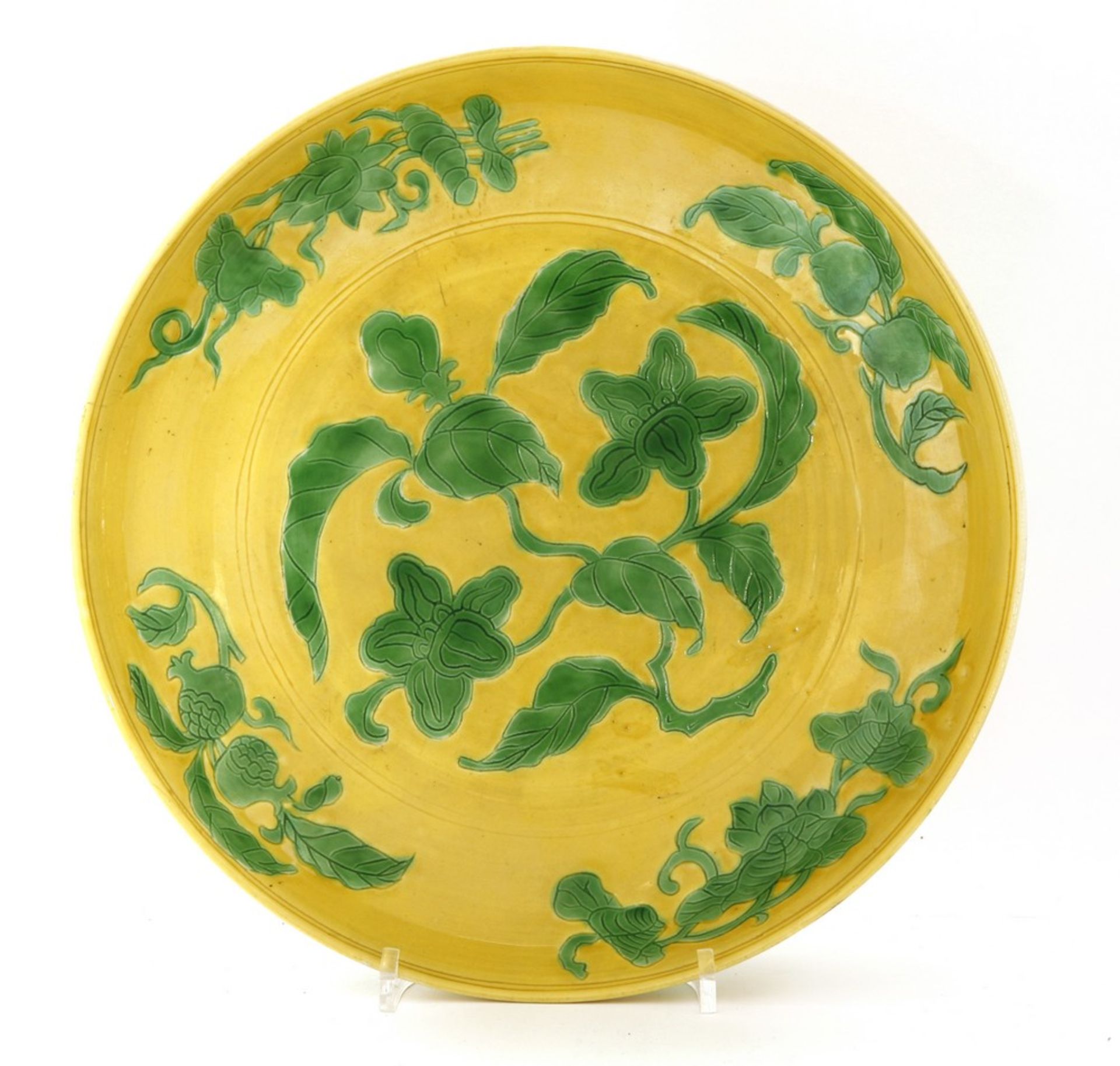 A Chinese yellow ground and green enamelled plate