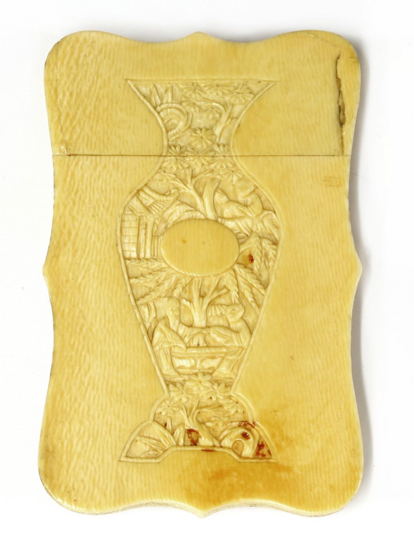 A Chinese Canton ivory card case - Image 2 of 2