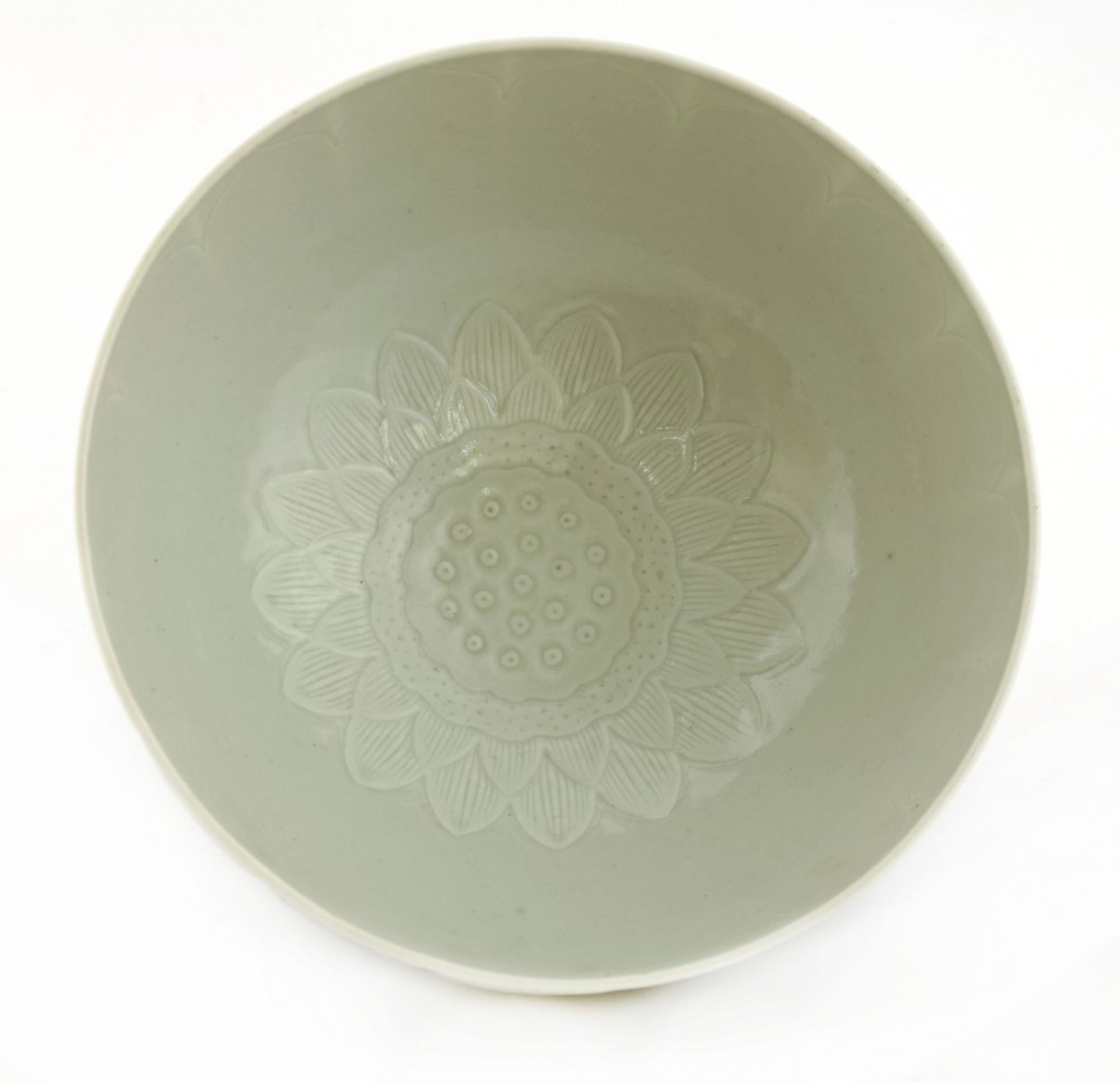 A Chinese porcelain bowl - Image 2 of 3