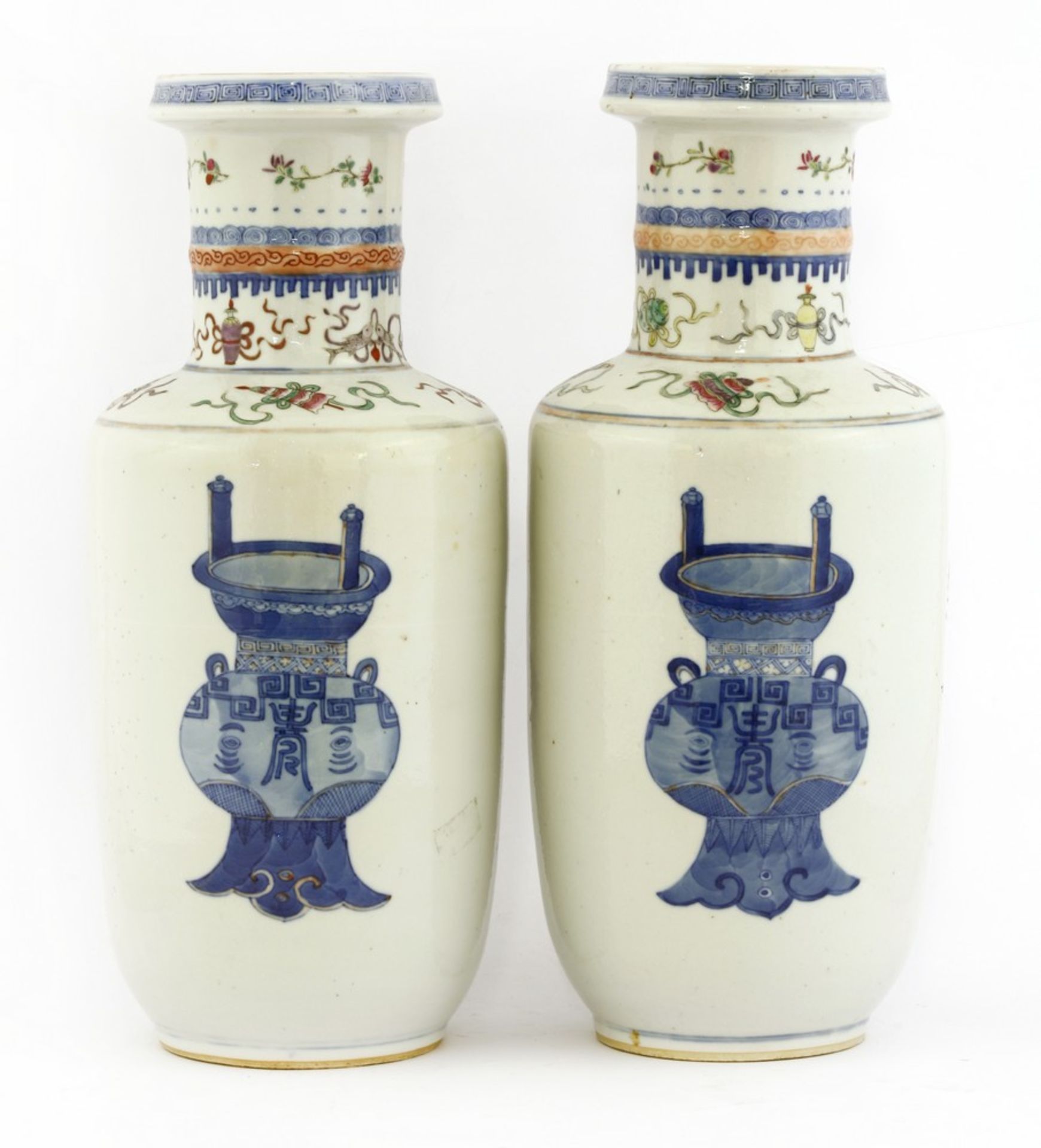 A pair of Chinese famille rose rouleau vases - Image 2 of 3