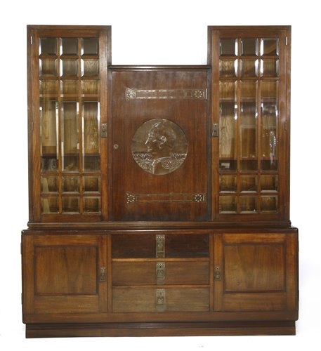 A mahogany side cabinet,