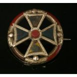 A Victorian Scottish gold hardstone brooch