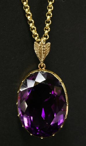 A single stone amethyst pendant