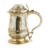 A George III silver tankard,