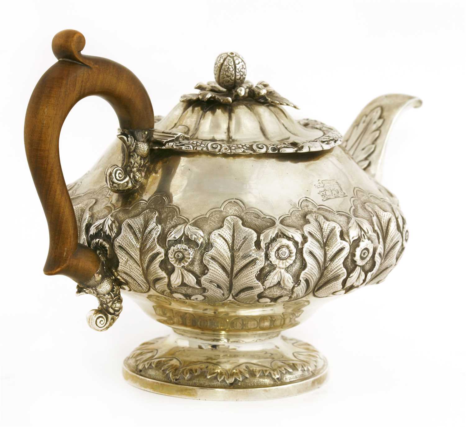 A William IV silver teapot - Image 2 of 3