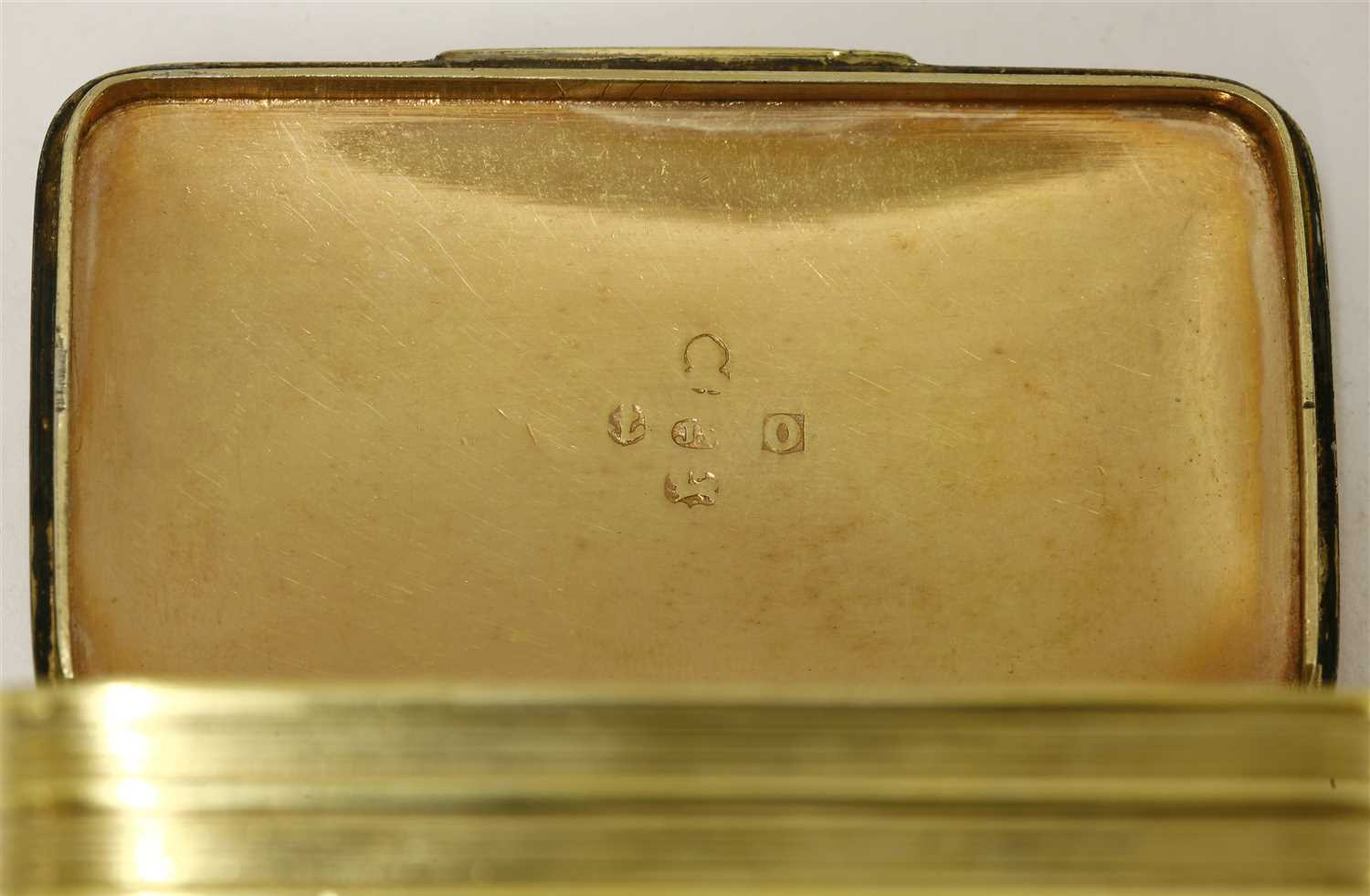 A George III silver gilt snuff box - Image 2 of 2