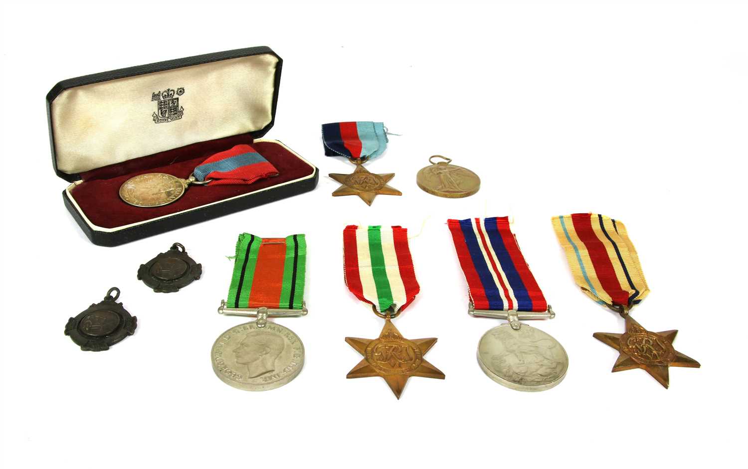 A collection of WWI and WWII medals,