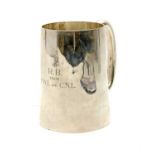 A silver tankard by Edward Barnard & Sons Ltd,