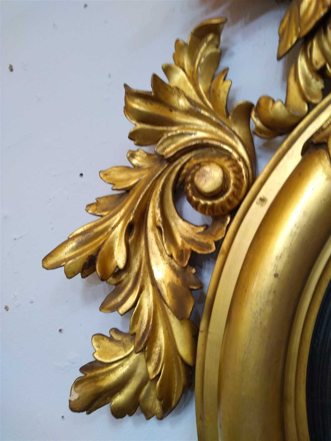 A Regency giltwood convex wall mirror, - Image 13 of 15