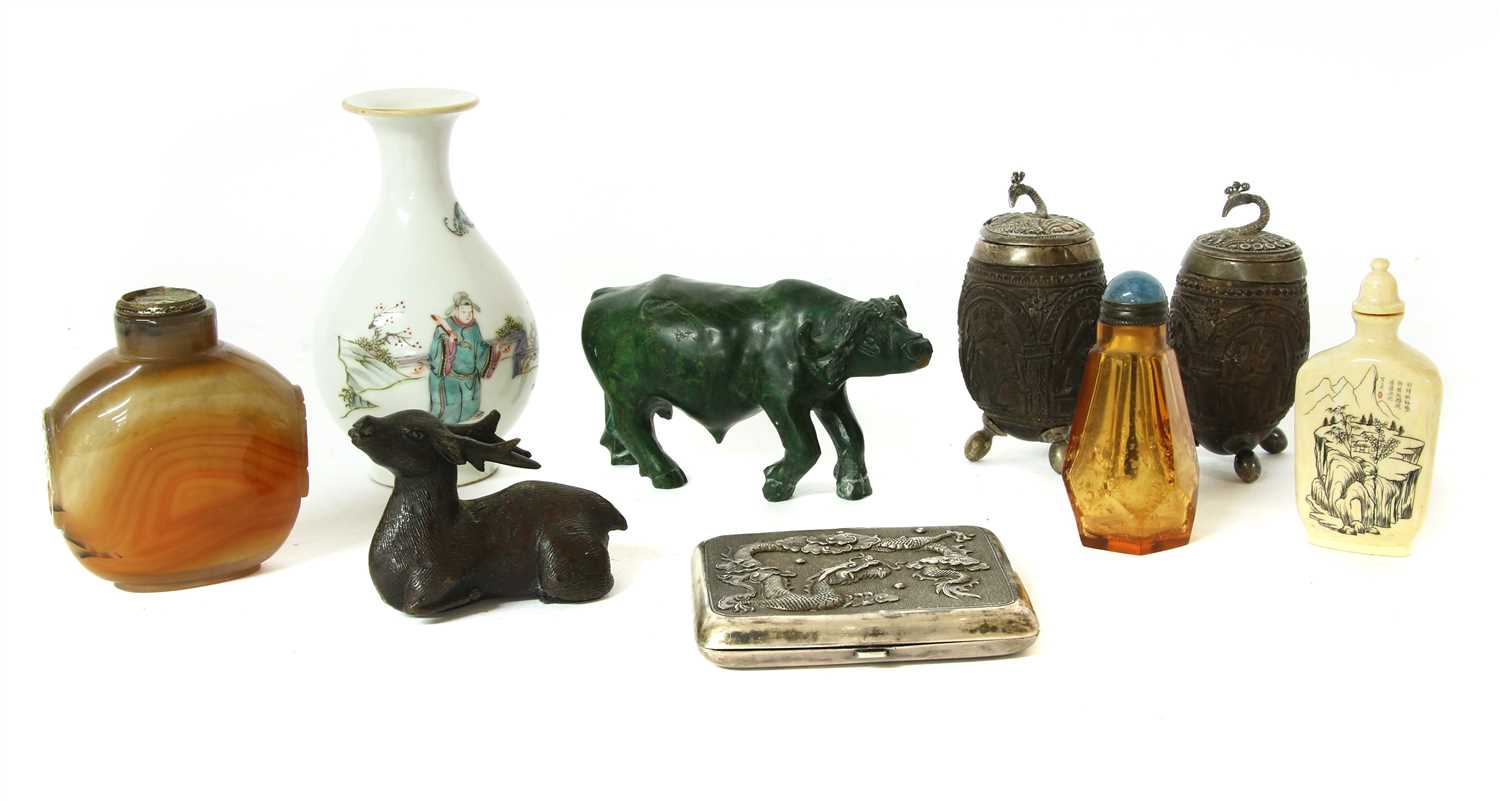 A small mixed lot of Chinese items,