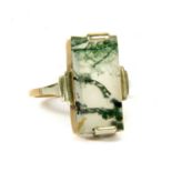 A gold moss agate ring,