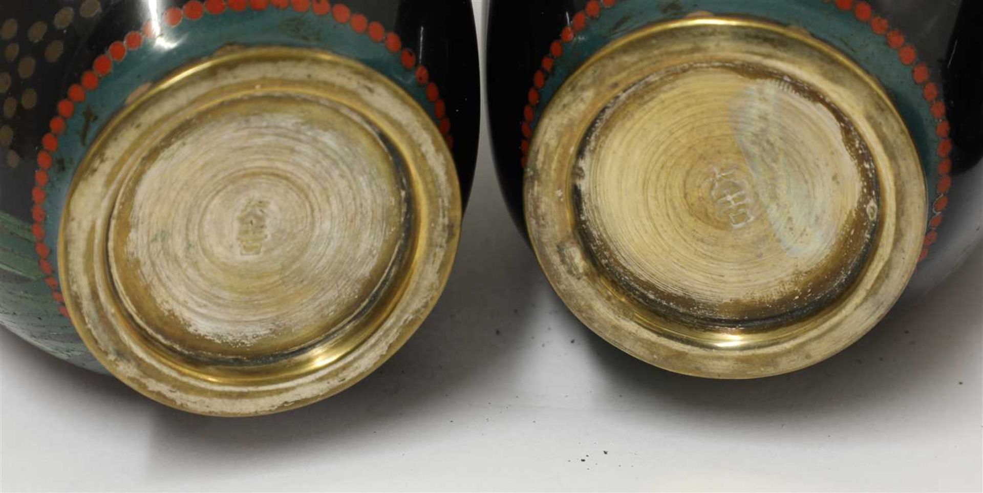 A pair of Japanese cloisonné vases, - Image 3 of 4