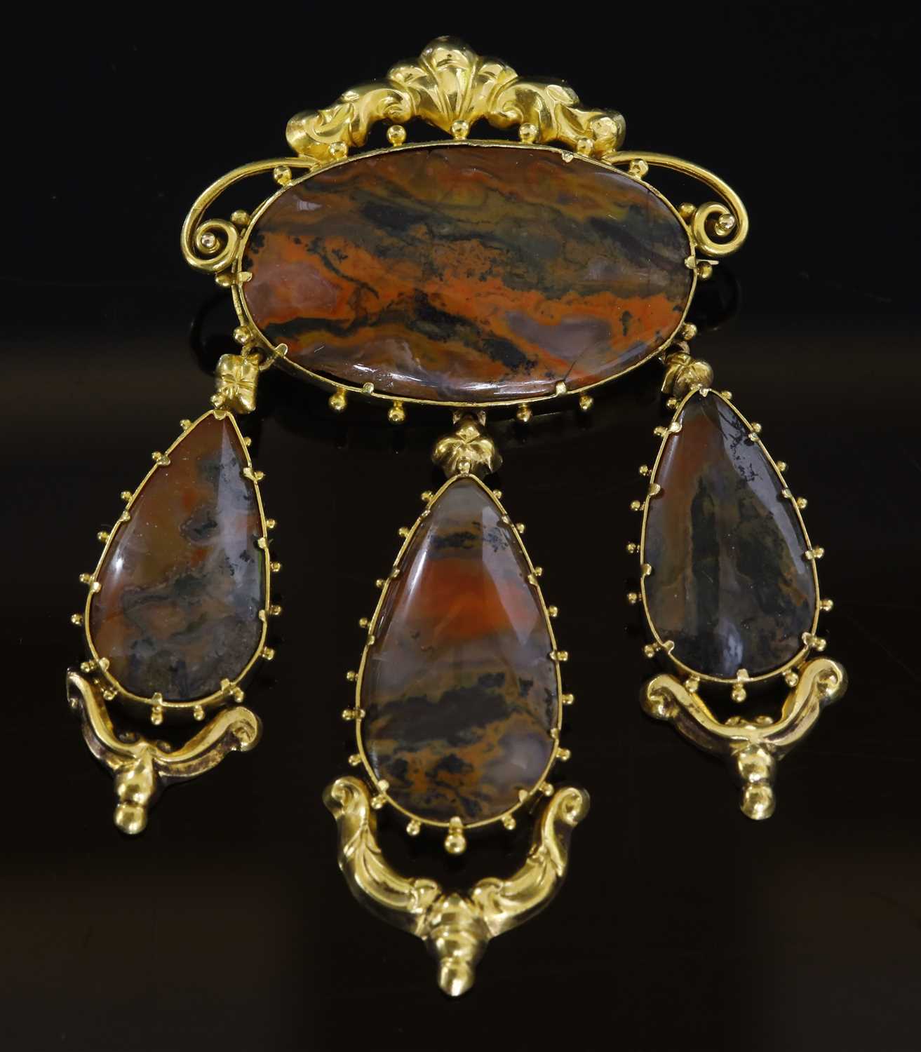 A Regency gold agate girandole brooch,