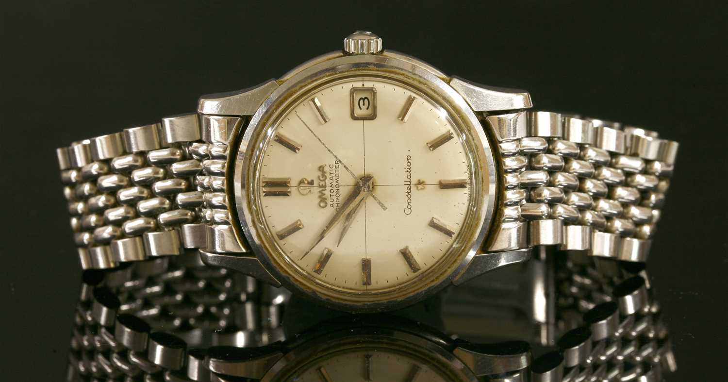 A gentlemen's stainless steel Omega Constellation automatic chronometer bracelet watch,