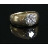 An Edwardian gentlemen's single stone diamond ring,