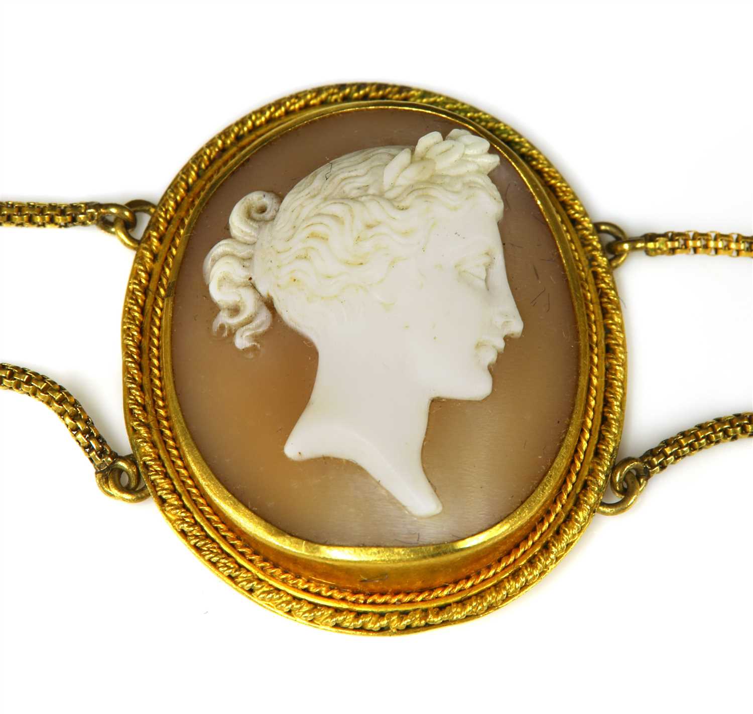 A cased Italian gold carved shell cameo necklace, c.1830, - Image 4 of 5