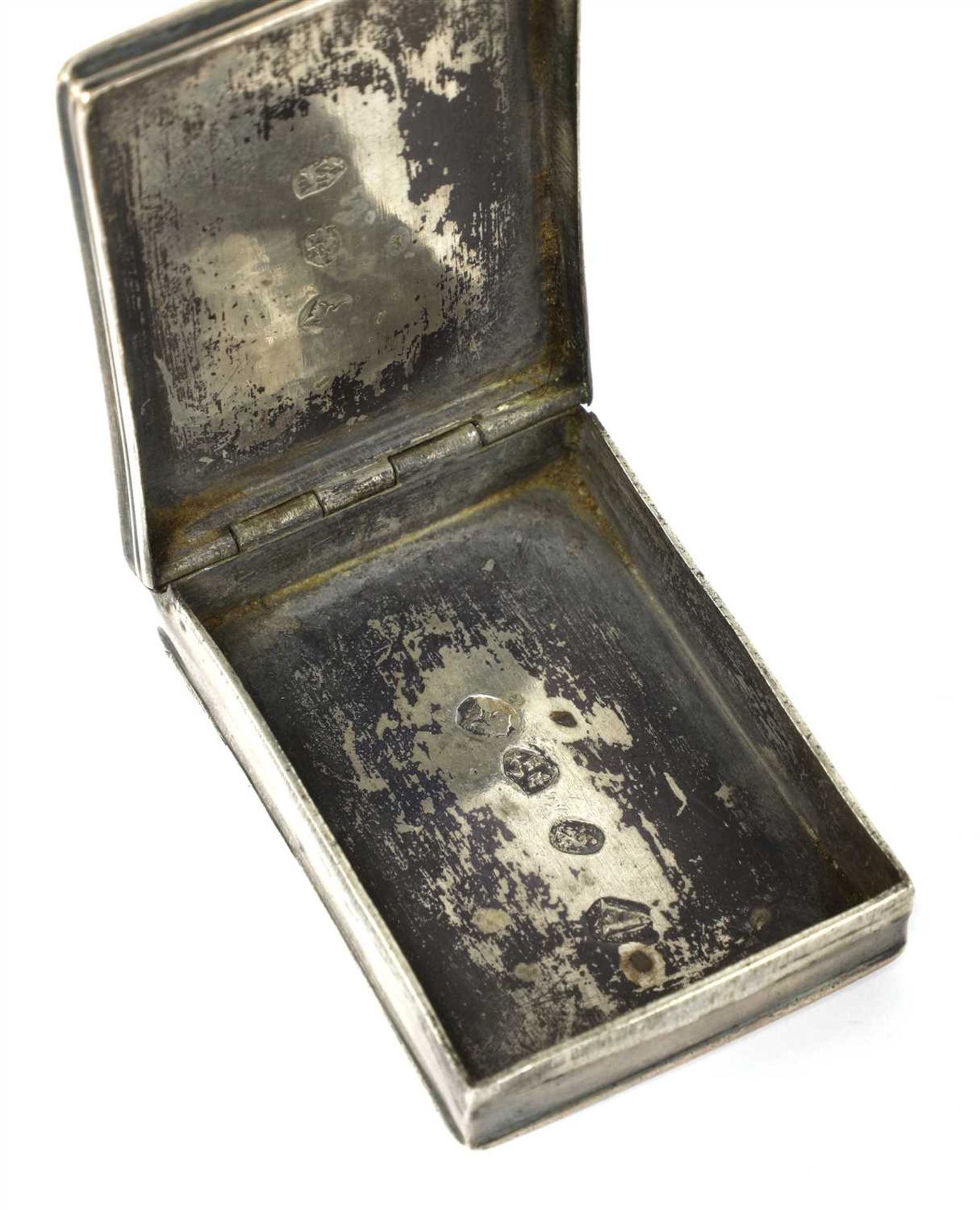 A George I silver snuffbox, - Image 2 of 2