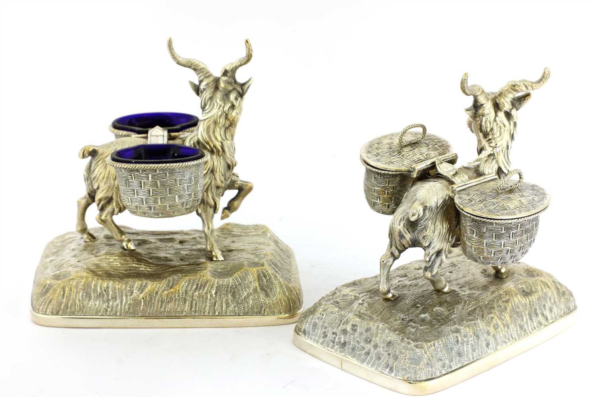 A pair of silver-plated cruets in the form of goats, - Bild 2 aus 2