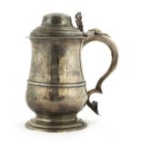 A George III silver tankard,