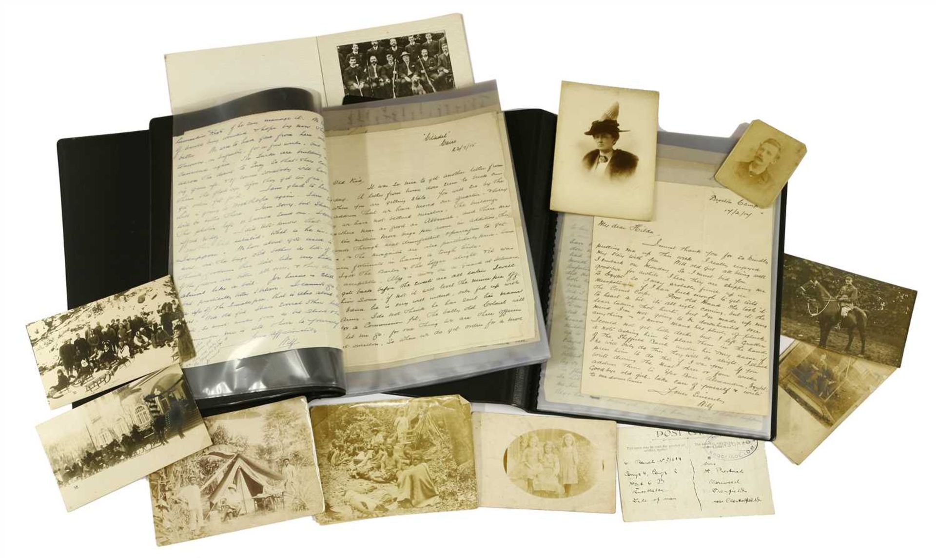 32 WW1 letters (82 pages) sent from French and Belgian trenches,