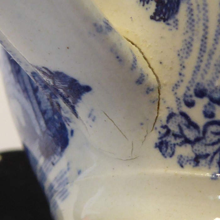A rare 19th century Davenport pottery table spittoon in the blue and white 'Muleteer' pattern, circa - Image 3 of 4
