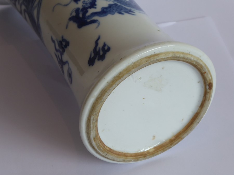 A blue and white trumpet vase in Kangxi style, 19th century, painted with a feng and dragon - Image 3 of 8