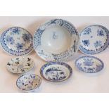 Early Chinese porcelain dishes etc. to include wreck cargo of the Ca Mau and Tek Sing (7)
