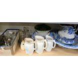 Blue and white washbowl set, together with other blue and white ceramics, and other items to include