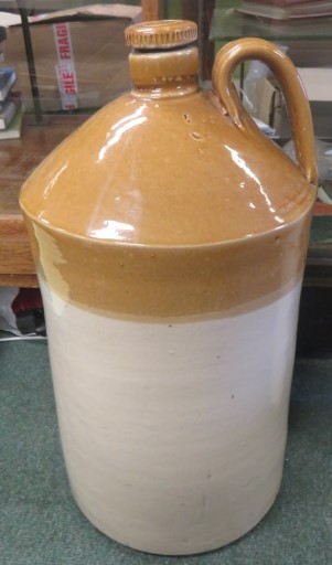Large earthenware storage jar, 58cm high