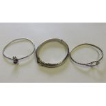 Three silver bangles, gross weight 31g