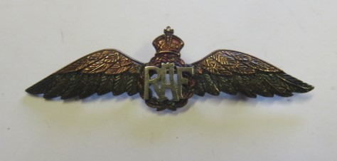 A silver gilt RAF wings brooch, the length 5.5cm, weight 7.3g