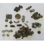 Quantity of miscellaneous military buttons and badges including brass Lewis gunners proficiency