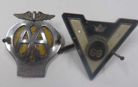 AA Car badge OM26453 together with another car badge