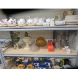 Quantity of oil lamps and accessories