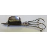 Pair of George IV silver candles snuffers, hallmarked for London, 1828, weight 3ozt