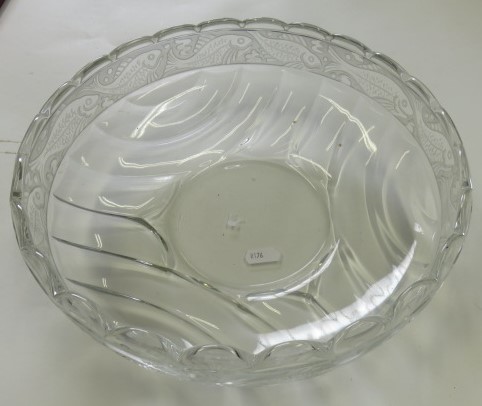 20th century clear glass bowl, with fish decoration to the rim, 29cm diameter