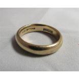 A marked 375 gold band ring, size X, weight 9.4g