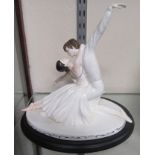 Coalport ballet figurine 'Fonteyn and Nureyev'