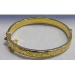 9CT GOLD BANGLE Condition Report: Weight: 10.
