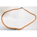 GRADUATED CORAL NECKLACE Condition Report: Weight: 13.9g.