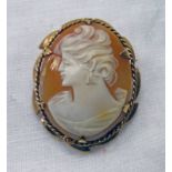 9CT GOLD OVAL CAMEO BROOCH