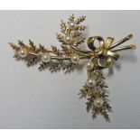 9CT GOLD PEARL AND LEAF SET BROOCH