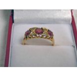 18CT GOLD GARNET & ROSE CUT DIAMOND RING