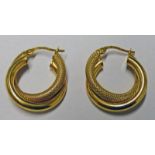 PAIR OF GOLD HOOP EARRINGS Condition Report: Weight: 2.3g.