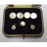 PAIR OF 9CT GOLD OCTAGONAL CUFFLINK'S & MATCHING STUDS WITH MOTHER OF PEARL PANELS IN BOX