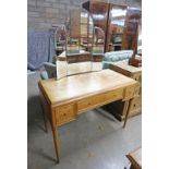 EARLY 20TH CENTURY WALNUT DRESSING TABLE WITH 3 DRAWERS AND TURNED SUPPORTS