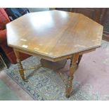 LATE 19TH CENTURY WALNUT OCTAGONAL OCCASIONAL TABLE ON TURNED SUPPORTS