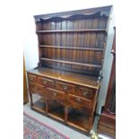 19TH CENTURY STYLE OAK DRESSER WITH PLATE RACK BACK OVER 7 DRAWERS AND UNDERSHELF